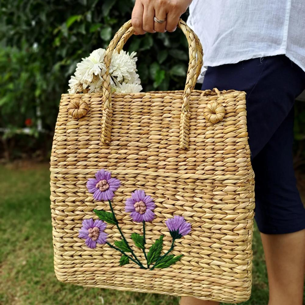 KAUNA EMBROIDERED PICNIC BAG