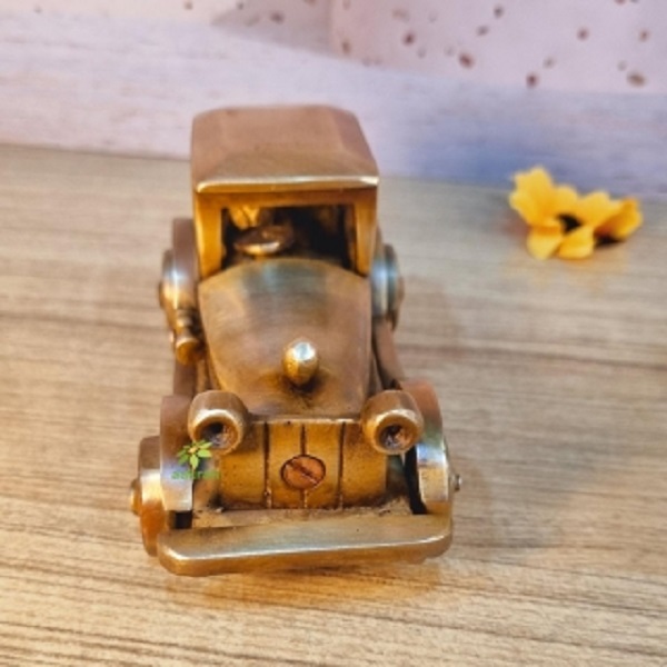 Aakrati Brass Vintage Model Car for Home Decoration Car Collection Children Toys Toys Car Model - Home Decoration - Home Decor Handicrafts | Home Decor |