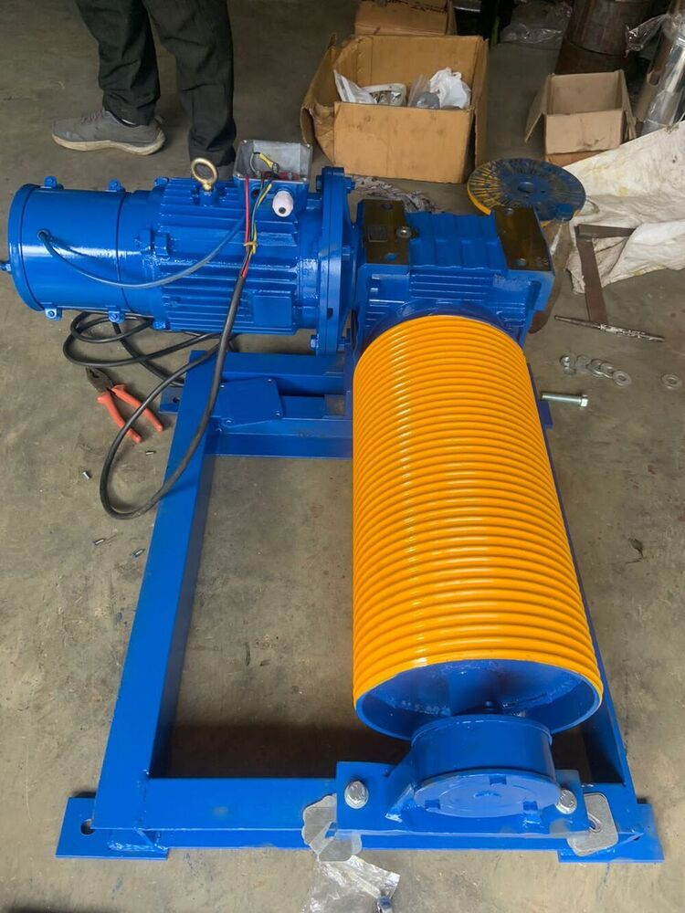 High Performance Electric Winch - Capacity: 1000 Kg