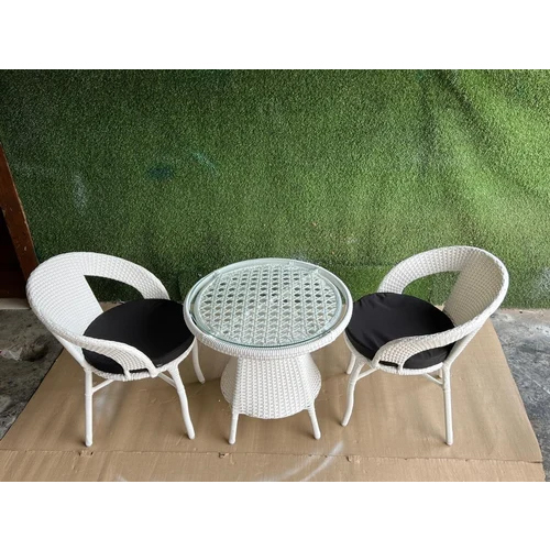 Flying Arrow Garden Wicker Chair And Table Set With Cushion - Application: Hotel