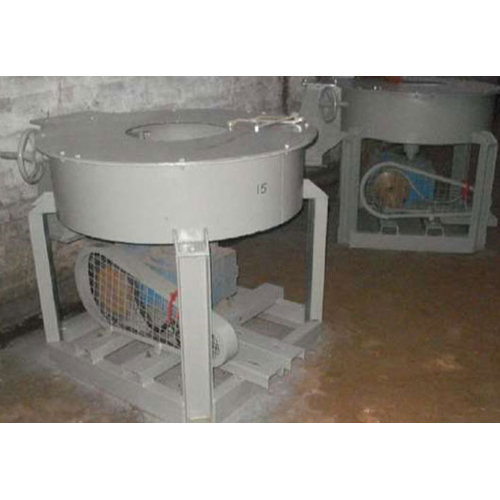 Metal Table Feeder - Attributes: Durable