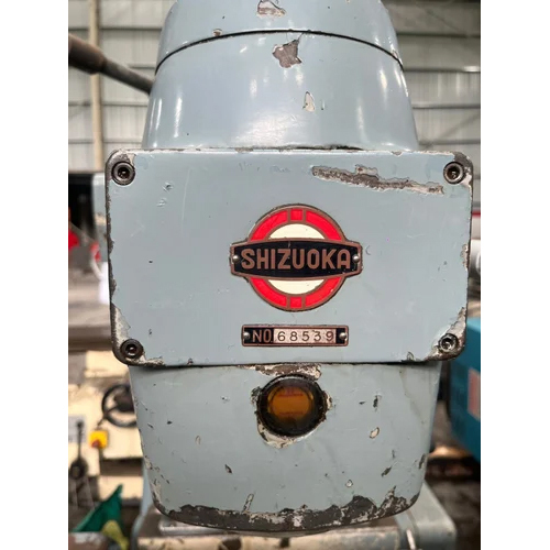 Shizuoka M200 Uses Universal Milling Machine