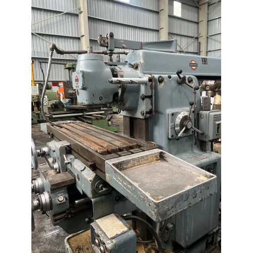 Shizuoka M200 Uses Universal Milling Machine