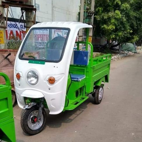 ई-रिक्शा गैस सिलेंडर लोडर