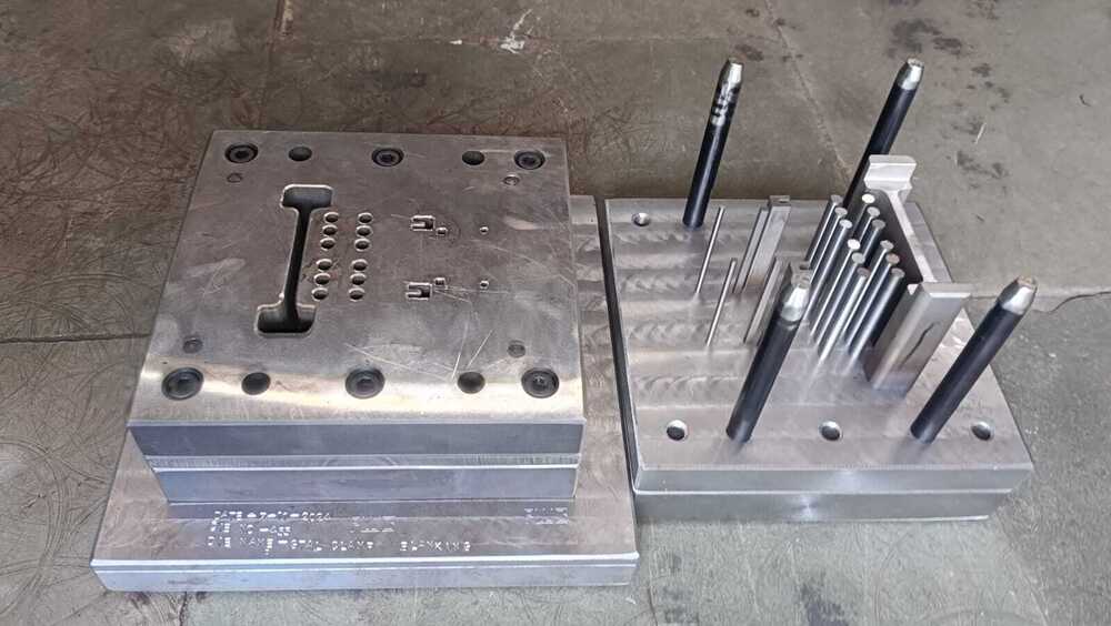 Press Tool - Color: Gray