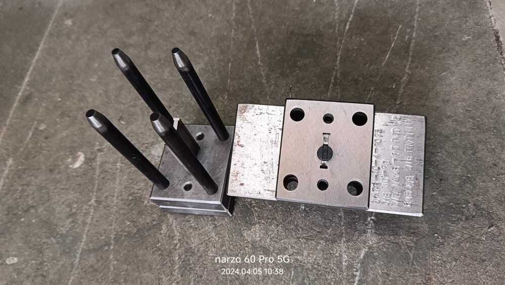 Press Tool - Color: Gray