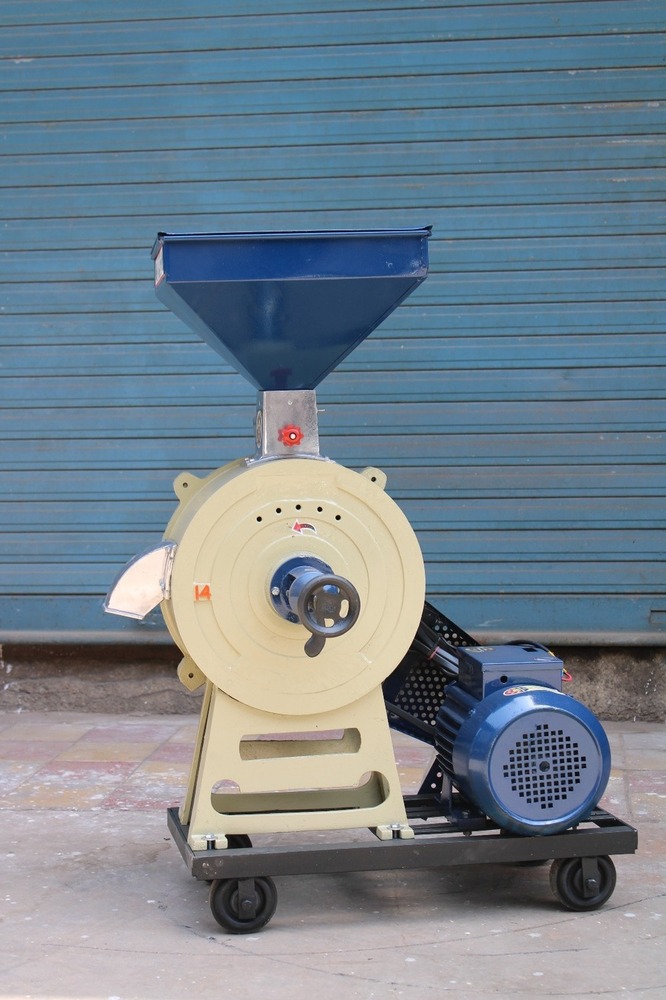 14 Inch Regular Flourmill - Capacity: 35-45 Kg/hr
