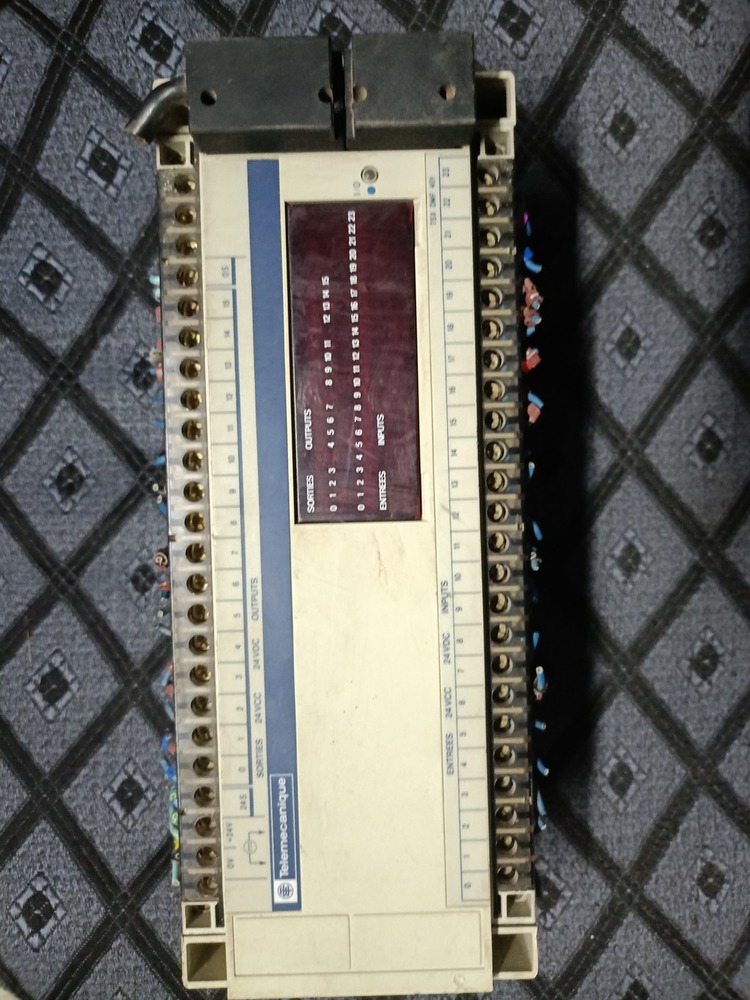 TELEMECANIQUE TSX DMF 481