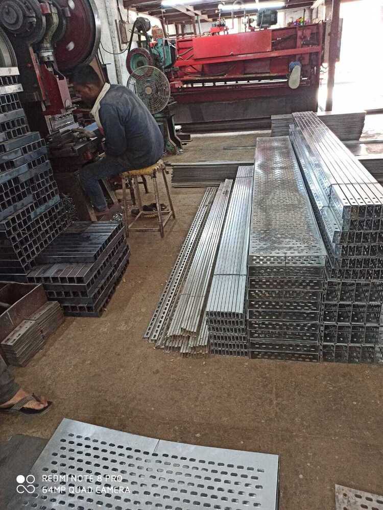 केबल ट्रे - श्री परेवा इंडस्ट्रीज
