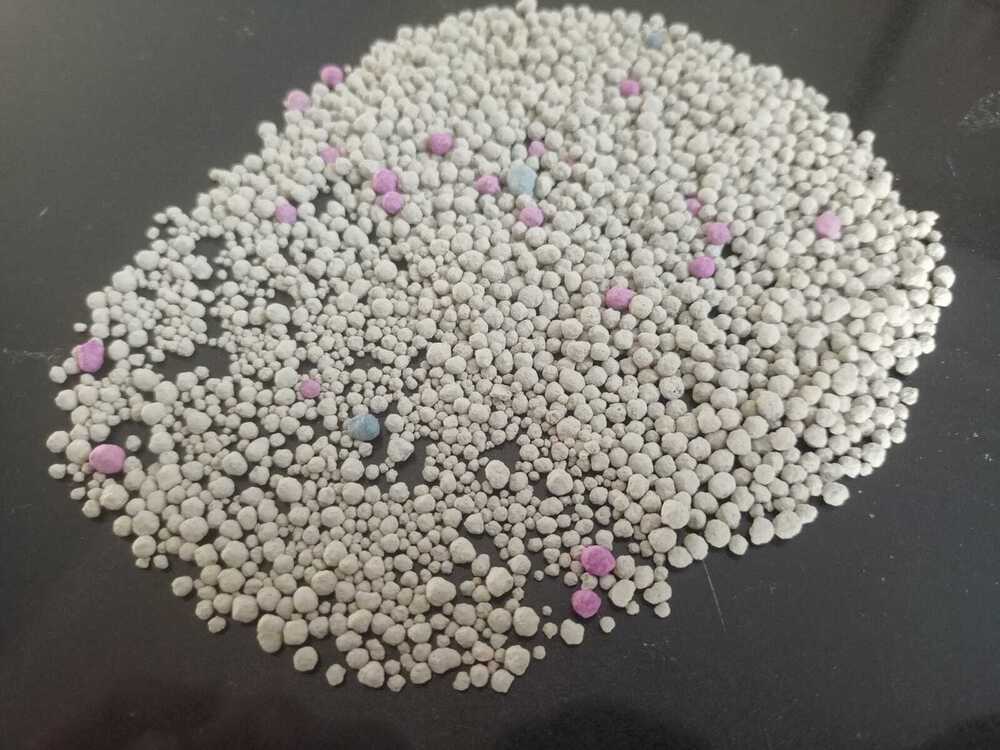BENTONITE CAT LITTER WITH FRAGRANCE STANDARD POUCH PACKING