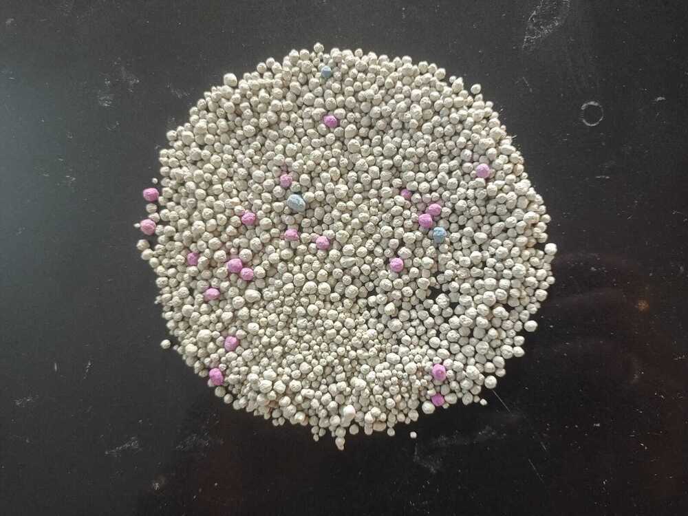BENTONITE CAT LITTER WITH FRAGRANCE STANDARD POUCH PACKING