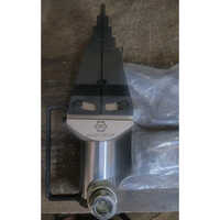 Mechanical Flange Spreader - Stainless Steel, Available In Various Sizes, Sleek Silver Finish, Lightweight 2.2kg Design For Industrial Use