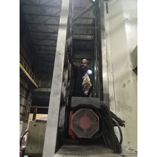 HMC, VMC, CNC LATHE मशीन रखरखाव सेवाएँ