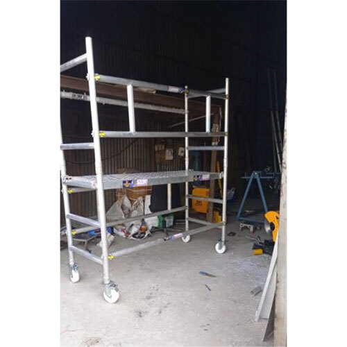011 Aluminium Scaffolding Ladders