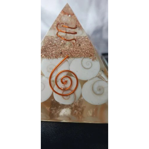 Gomti Chakra Healing Reiki Orgone Pyramid Size 70 75 - Color: Light Golden