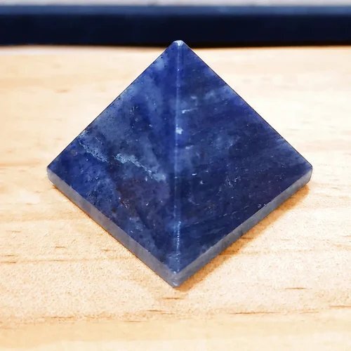 Natural Stone Sodalite Piramind size 50 55 mm