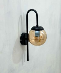 BRASS WALL LIGHT