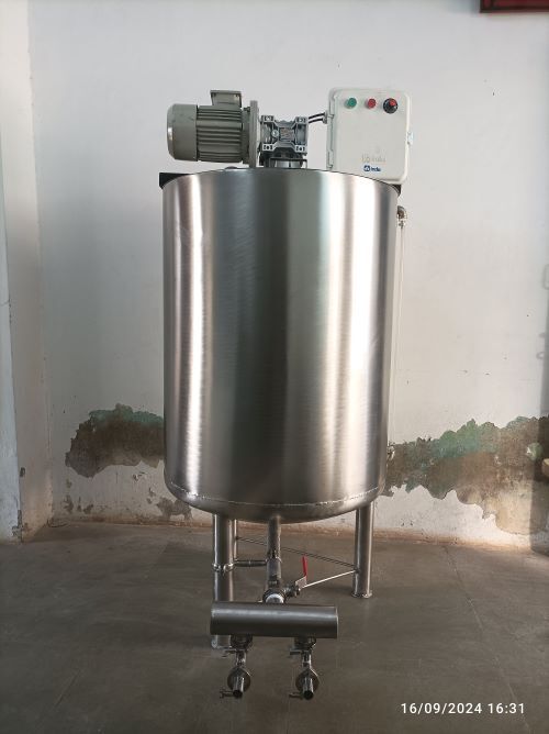 STIRRER TANK