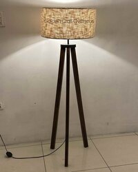 TRIPOD FLOOR LAMP