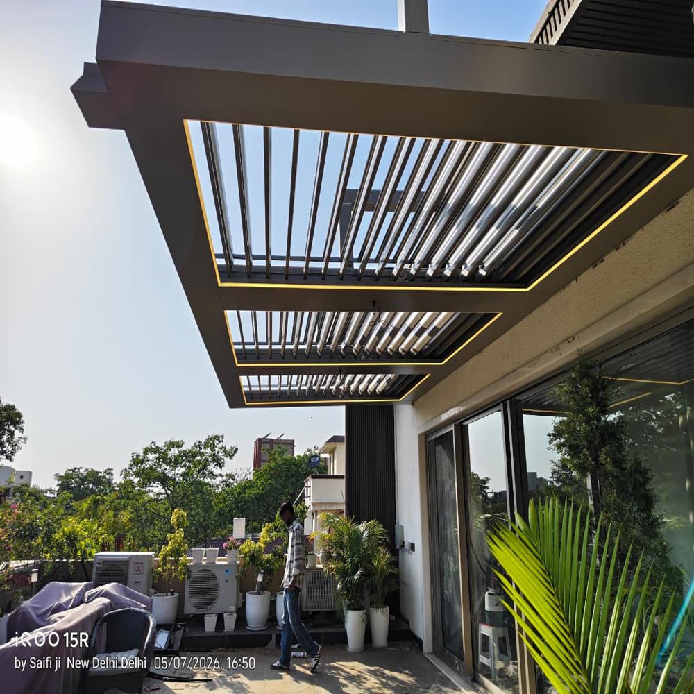 Smart Motorized Louvered Roofing System - Pattern: Plain