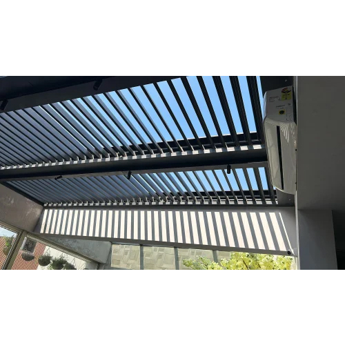 Aluminium Retractable Roofing System - Pattern: Plain