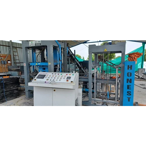 Fully Automatic Fly Ash Brick Making Machine With Batching Plant - Capacity: 3000 Kg/Hr