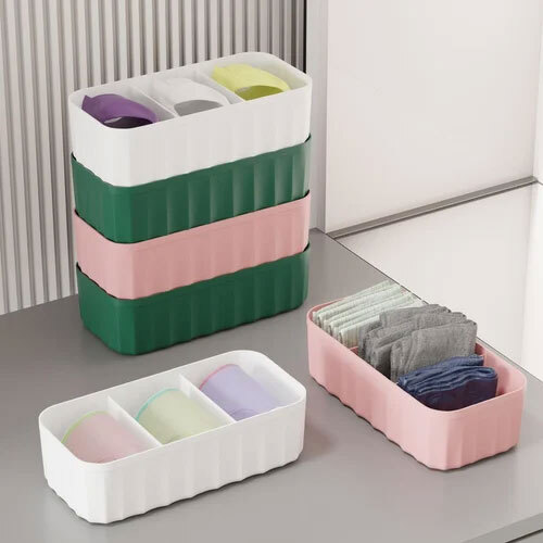 अंडरवियर, मोजे, ब्रा, टाई, अंतर्वस्त्र, और स्कार्व्स के लिए 3 कम्पार्टमेंट दराज व्यवस्थित करने वाले।