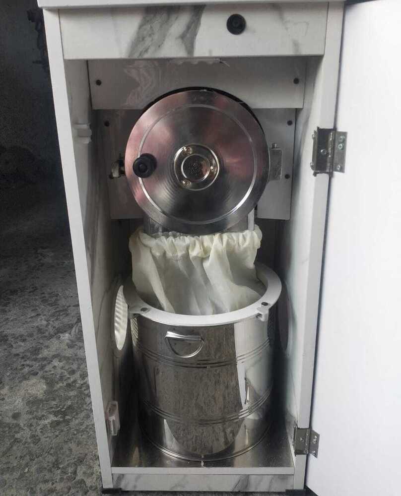 Box Type Flour Mill - Capacity: 10-12 Kg/hr