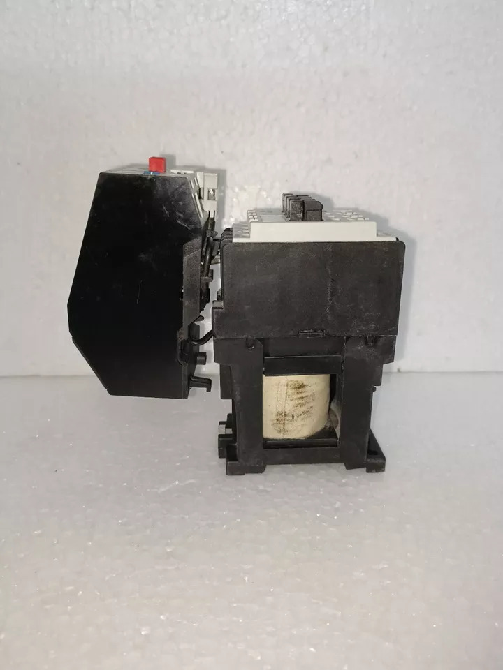 Siemens 3TF3010-0B AirBreak(power) contactor With Siemens 3UA5000-1E 2.5-4A