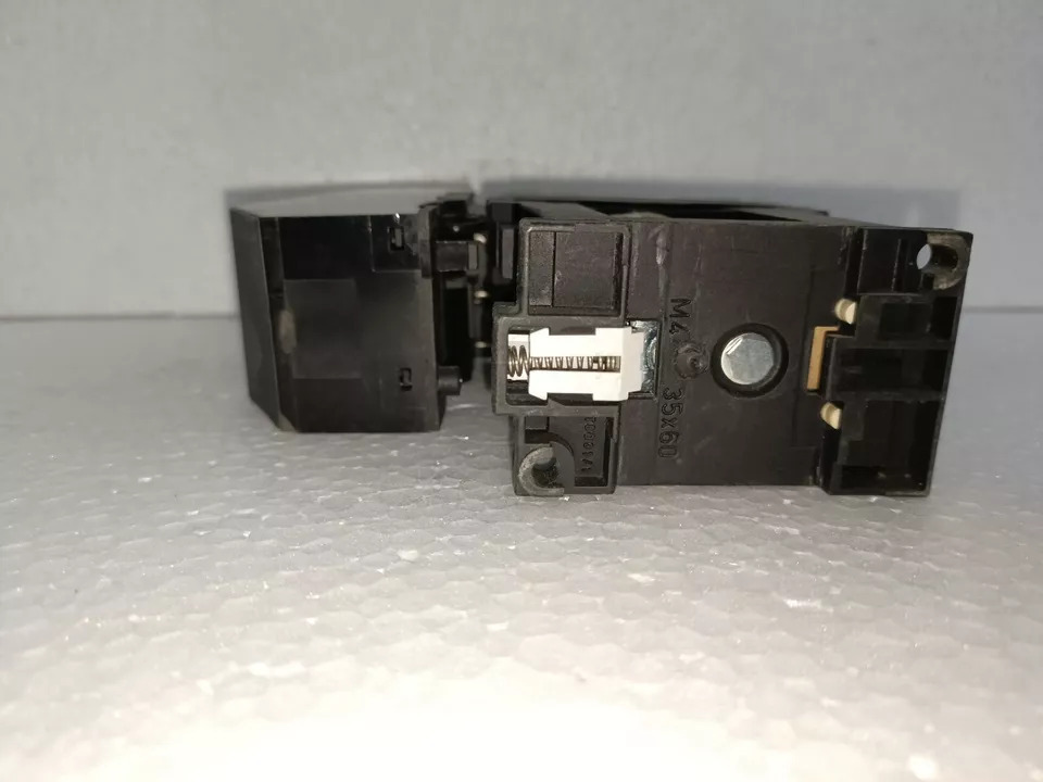 Siemens 3TF3010-0B AirBreak(power) contactor With Siemens 3UA5000-1E 2.5-4A