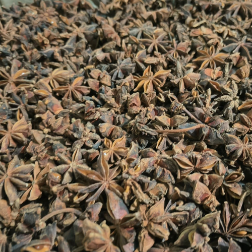 Star Anise - Food Grade Quality Spice | Natural Flavor, Brown Color, Versatile Culinary Use
