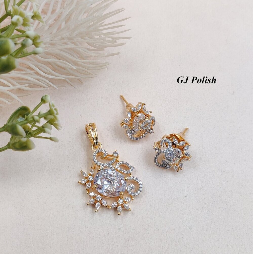 Deisgner  AD Pendant Set