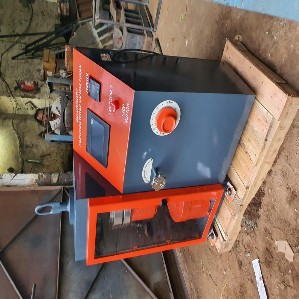 Semi Automatic Compression Testing Machine Touch Screen With Printer - Machine Weight: 600 Kilograms (Kg)