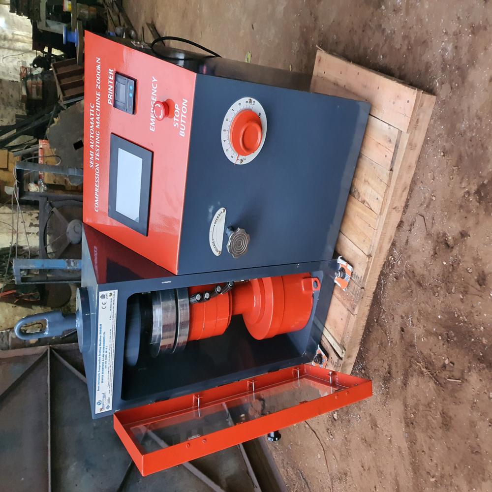 Semi Automatic Compression Testing Machine Touch Screen With Printer - Machine Weight: 600 Kilograms (Kg)