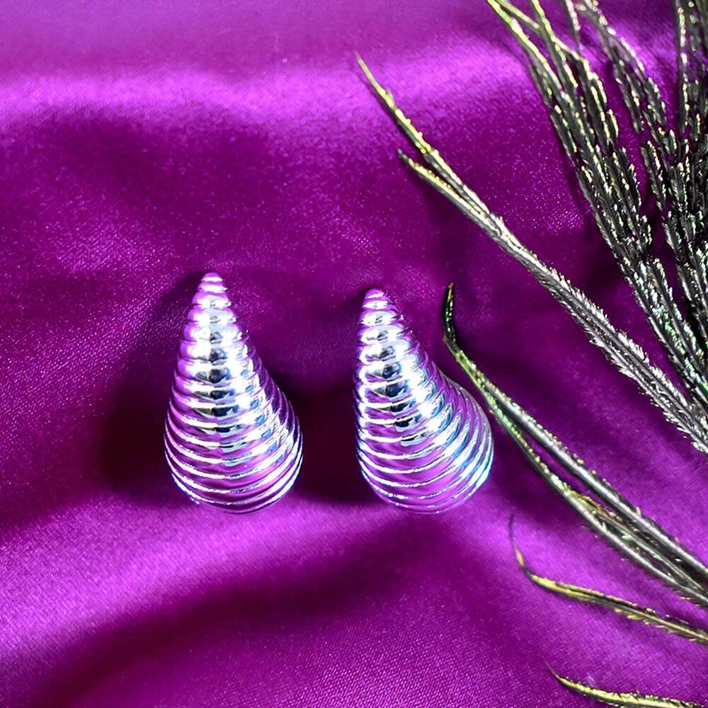 Cashew-Inspired Glam Earringss