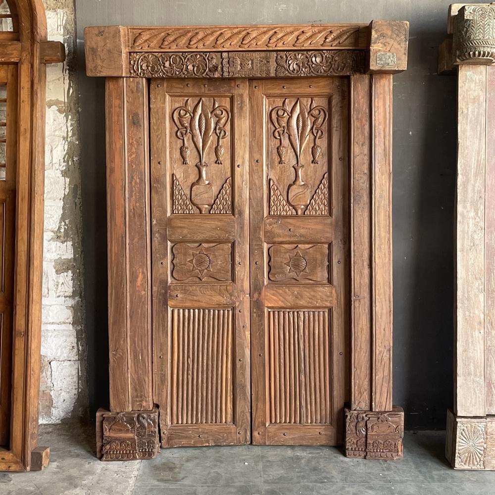 ANTIQUE WOODEN DOOR 