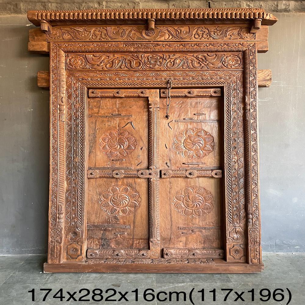 ANTIQUE WOODEN DOOR 