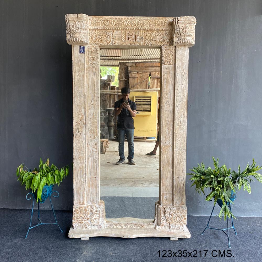 VINTAGE MIRROR FRAME 