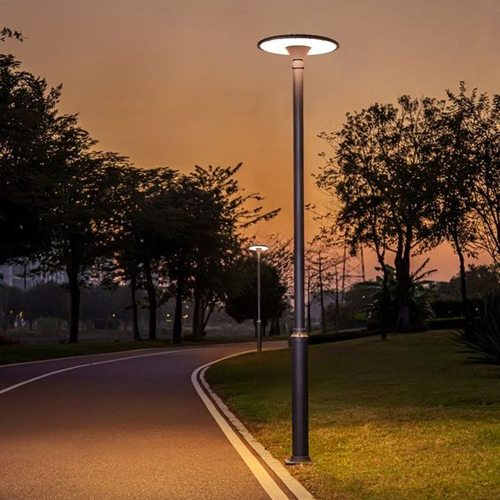 Outdoor Post Top Light - Color: Cool White