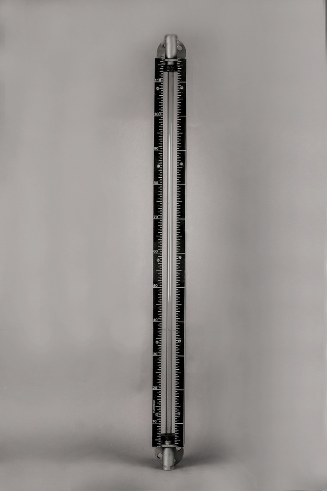 Tubular Glass Level Gauge - Accuracy: 0.5 %
