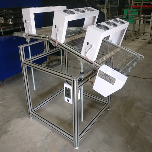 मेश बेल्ट आउटपुट वेव कूलिंग कन्वेयर