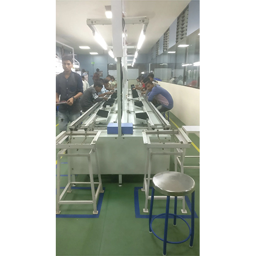 Motorised Double Sided Mi Line Conveyor - Mild Steel, Flat Belt Design | Heat Resistant, Industrial Use, 1-year Warranty