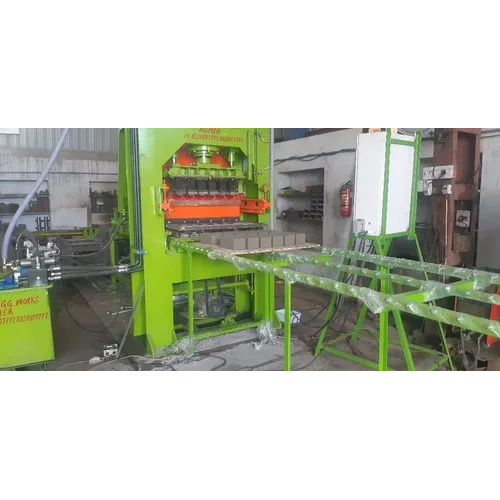 High Pressure Fly Ash Brick Machine Model Lm-06 - Color: Green