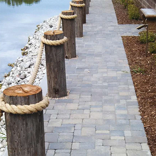 Natural Cobblestone - Polished Limestone Blocks , Customized Multicolor Sizes For Pathways And Garden Borders