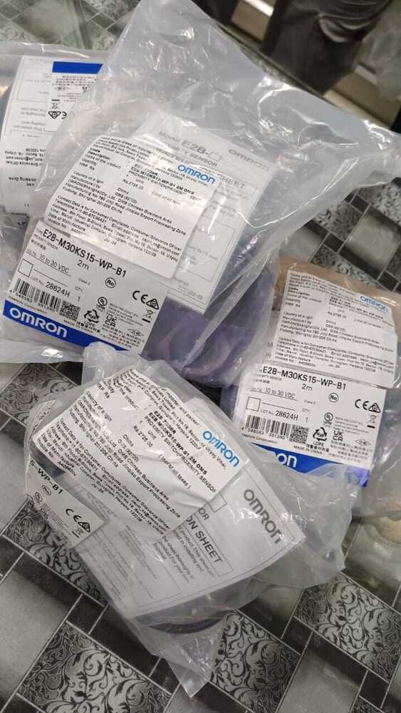 OMRON PROXIMITY SENSOR 10 TO 30VDC, E2B-M30KS15-WP-B1 2M