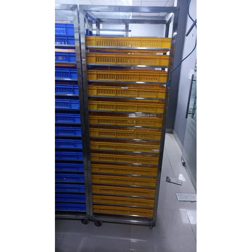 Stainless Steel Cold Room Storage Trolley - Capacity: 200 Kg