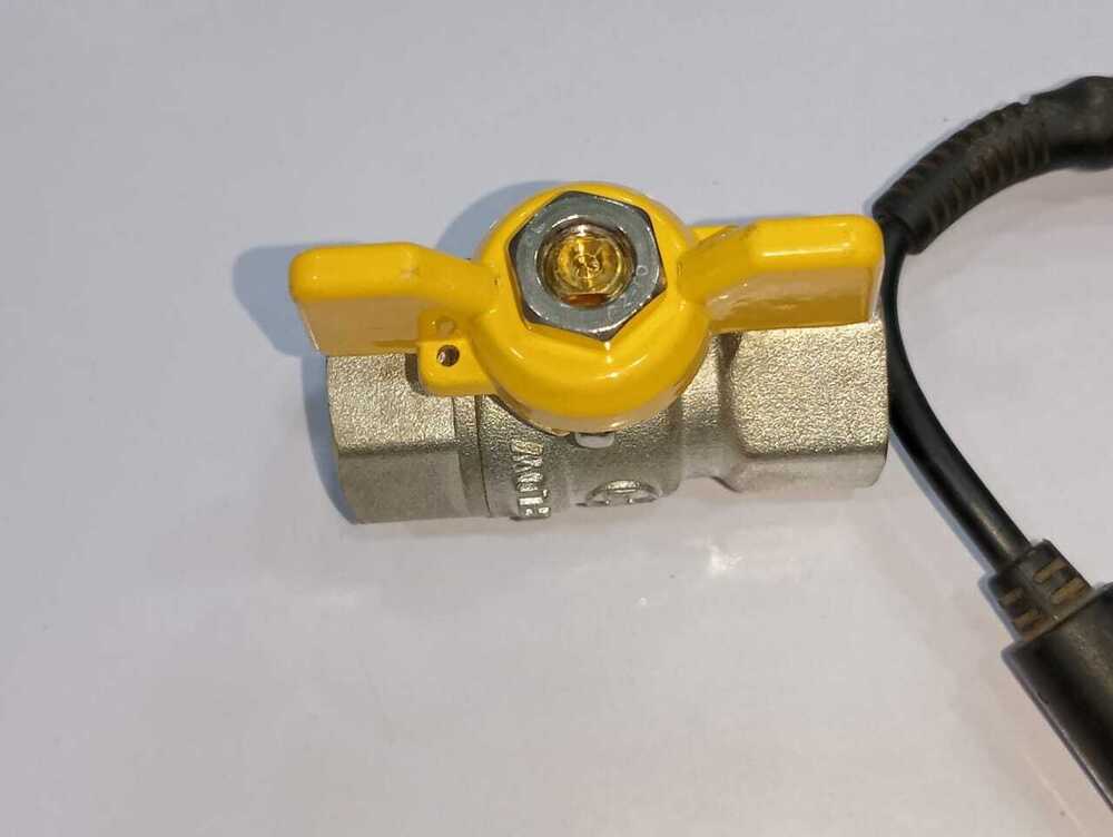 Butterfly Ball Valve 1/2 - Brass Material, 1/2 Port Size, Silver Color | Medium Pressure Application For Water And Gas, Durable Finish