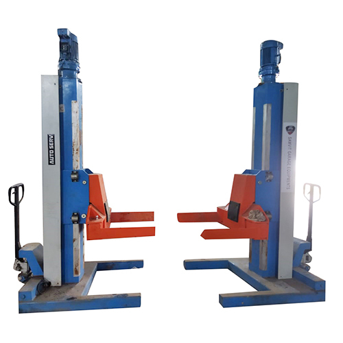 Industrial Hydraulic Two Post Lift - Lifting Capacity: 1 Tonne