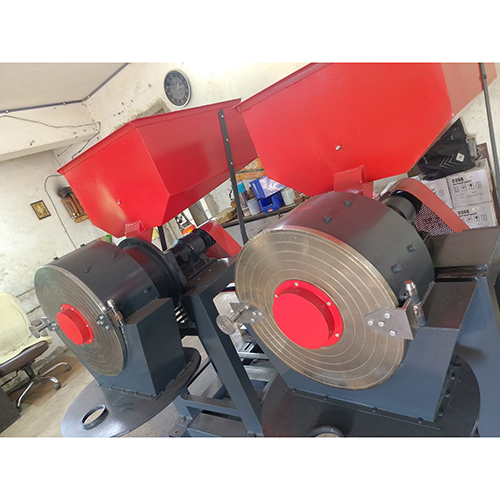 Hammer Mill Pulverizer Machine - Material: Mild Steel