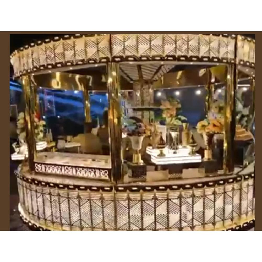 Stainless Steel Wedding Counter With Golden Color
